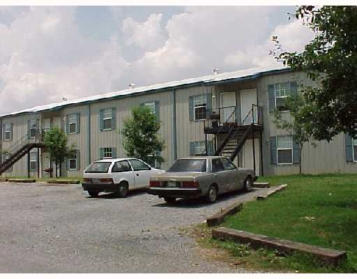 Building Photo - Meadow Brook Apartments
