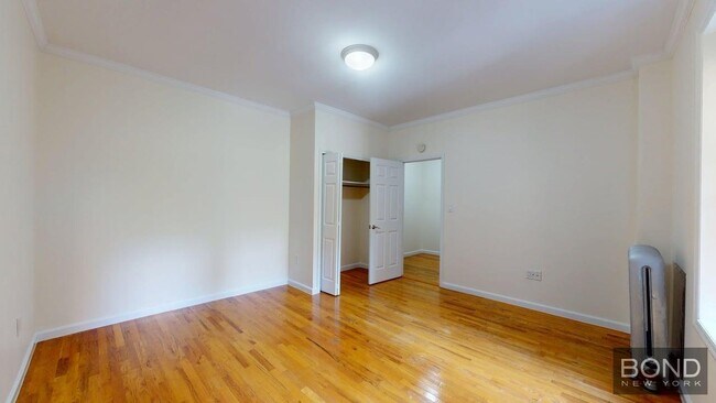 Building Photo - 620 W 171st St