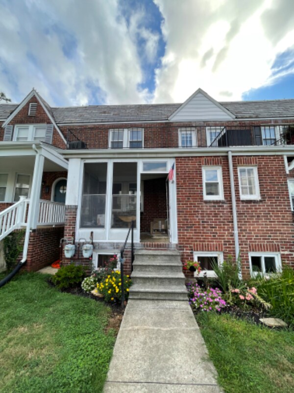 Foto principal - 110 Cherrydell Rd