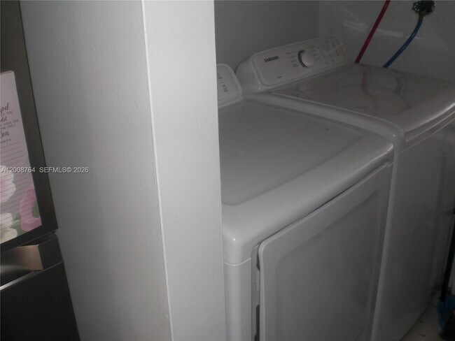 Foto del edificio - 962 NW 79th Terrace
