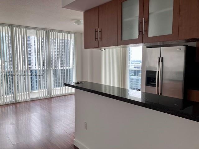 Foto del edificio - 601 NE 23rd St