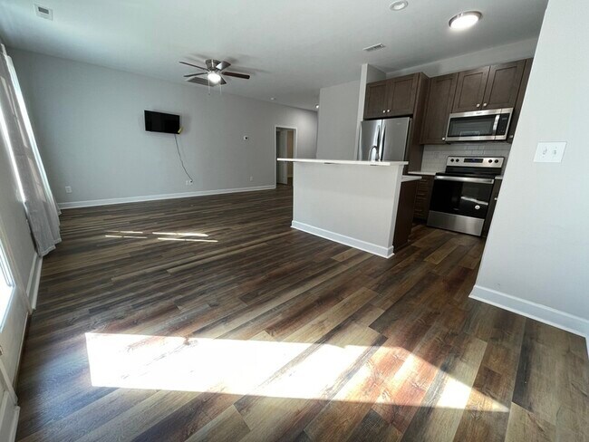 Foto del edificio - 621 Northway Dr