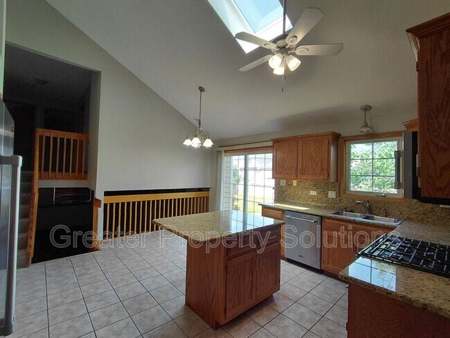 Foto del edificio - 9924 Lands End