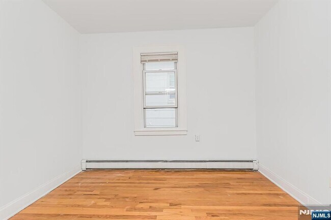 Foto del edificio - 57 Clinton Pl