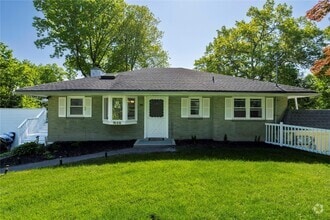 Building Photo - 26 Mountain View Dr