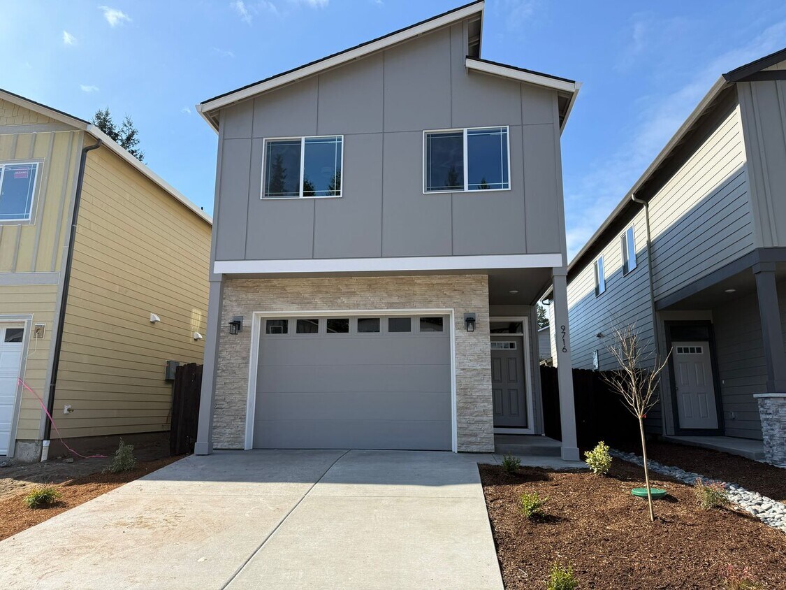 Building Photo - Beautiful Three Bedroom New Construction Home For Rent