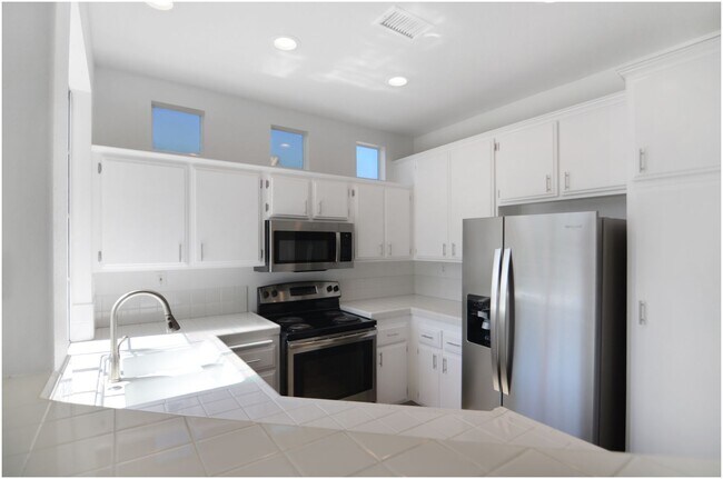 Foto del edificio - 2 Bedroom Condo in the Breakers!