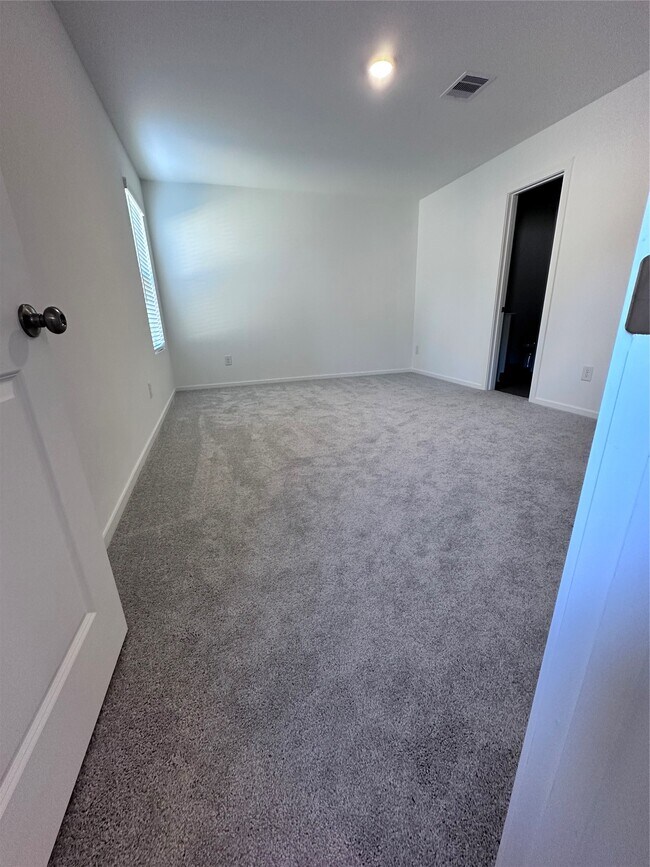 Foto del edificio - 20014 Palermo Shrs Dr