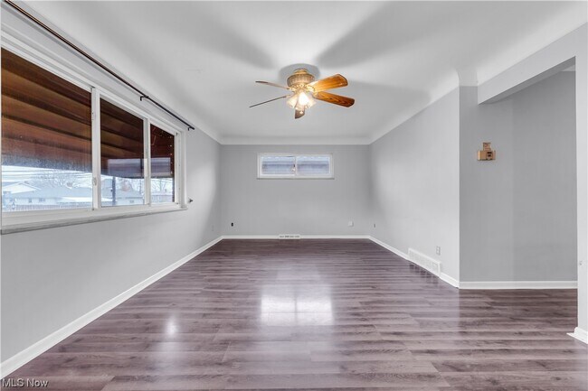 Foto del edificio - 5465 E 133rd St