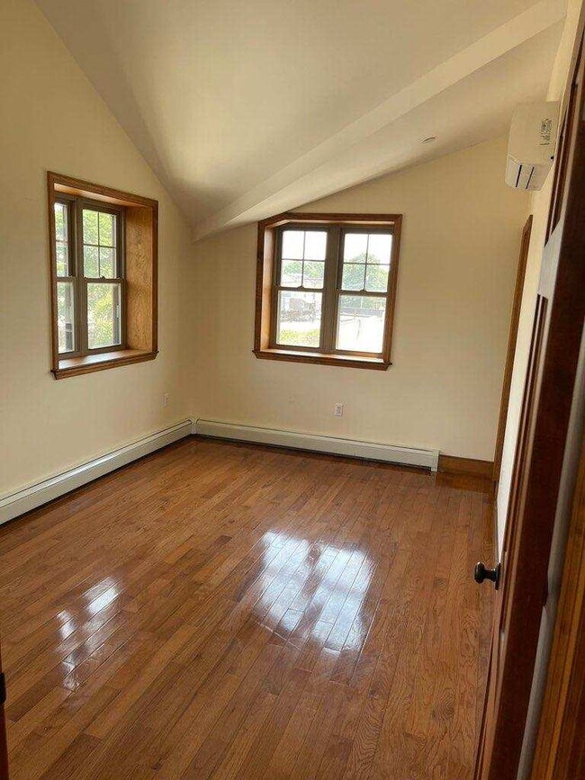 Building Photo - 2155 Kimball St