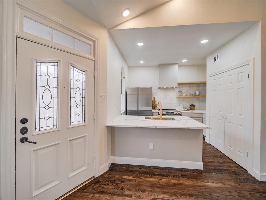 Foto del edificio - 6318 Richmond Ave