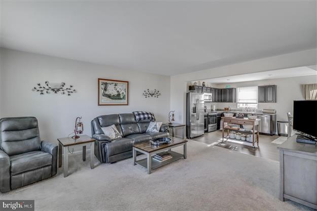 Foto del edificio - 17700 Fieldstone Ave