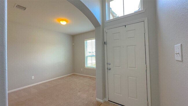 Foto del edificio - 4106 Mossy Pl Ln