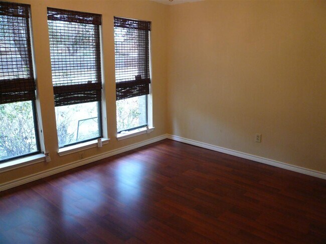Foto del edificio - 21603 Meadowhill Dr