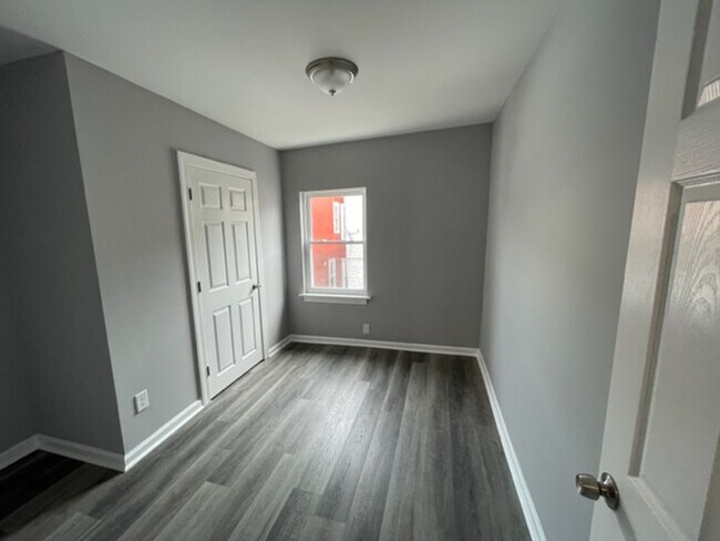Building Photo - Anika Homes 3 Bedroom
