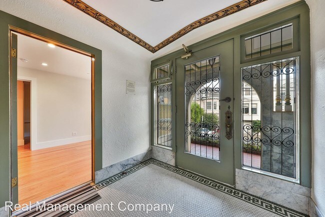 Building Photo - 61 Divisadero St