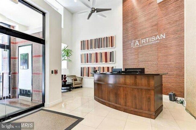 Foto del edificio - 915 E St NW