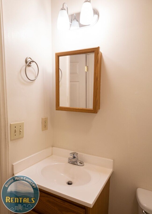 Foto del edificio - Highland Woods II