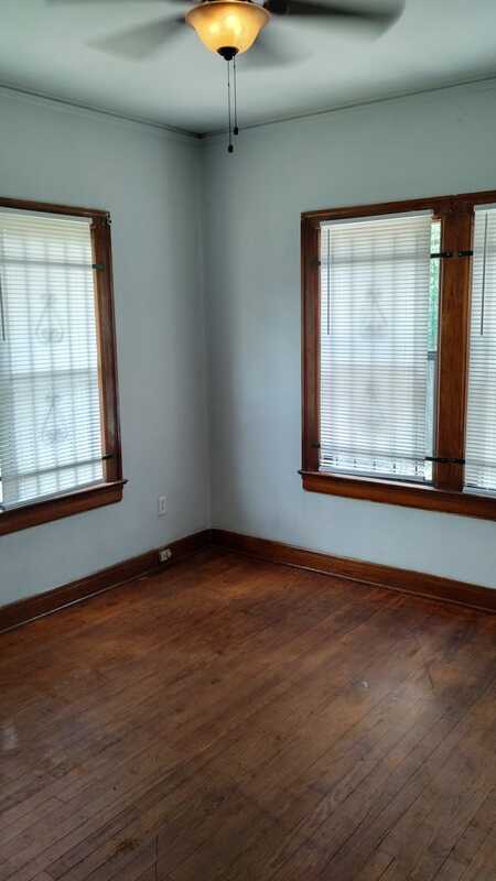 Building Photo - 98 Andress St