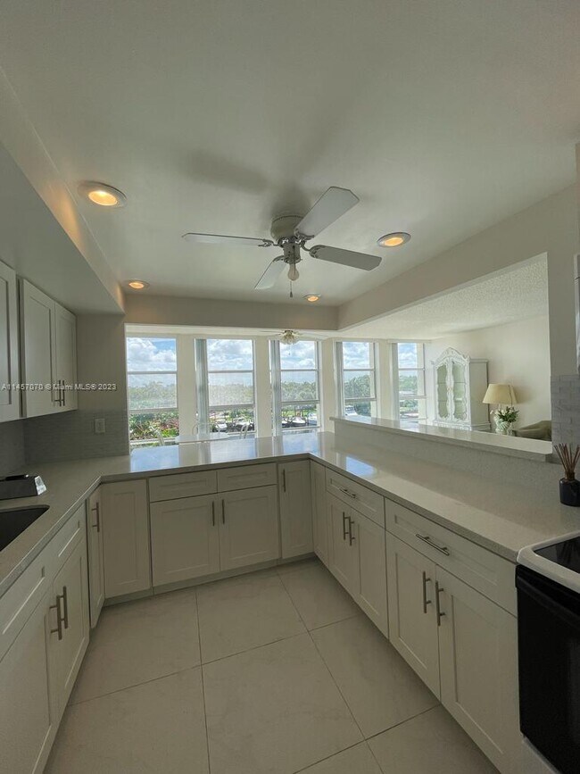 Foto del edificio - 601 Three Islands Boulevard