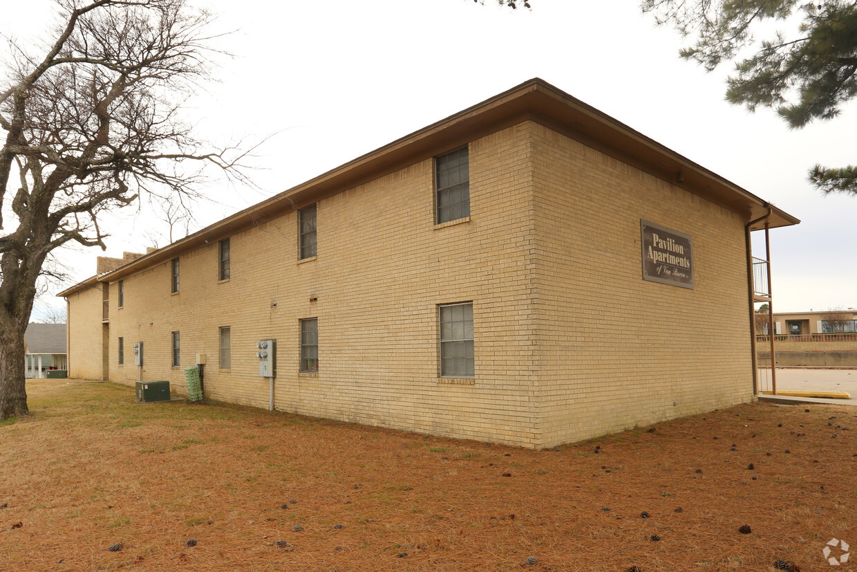 Primary Photo - Pavilion Apartments