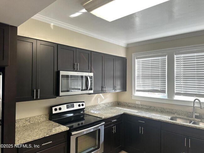 Foto del edificio - 2822 Herschel St
