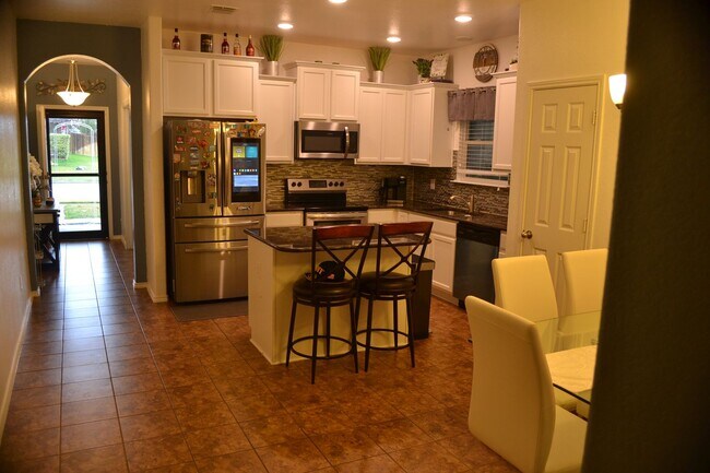 Building Photo - Gorgeous Corner Lot w/ Solar Panels