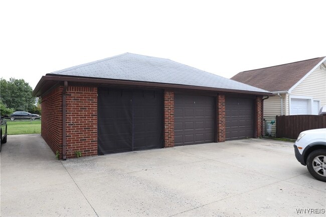 Building Photo - 105 Fernald Ave