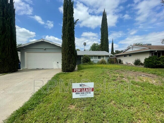 Building Photo - 10763 Oakton Way