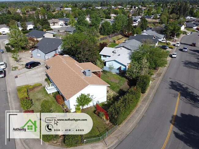 Foto del edificio - 1327 Bob White Way - Fresh Paint, New floo...