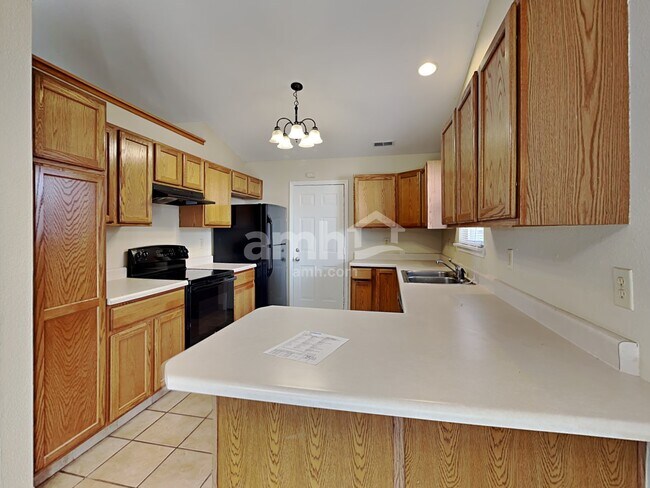 Foto del edificio - 7457 Kidwell Dr