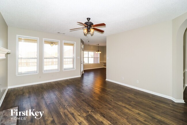 Building Photo - 7740 Shadow Bend Ln