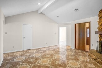Building Photo - 4909 Meadow Pl Dr
