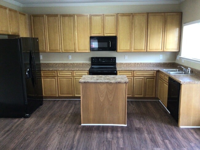 Building Photo - 23 Pilot Ridge Ct