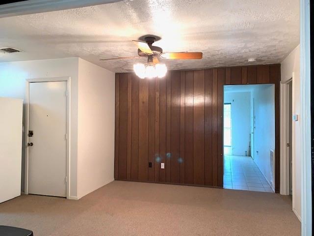 Foto del edificio - 11619 Hazen St