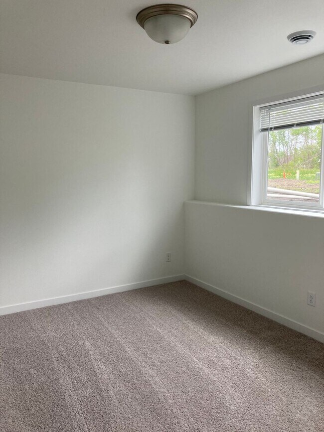 Foto del edificio - 3 Bed 3 Bath Twin Home