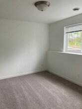 Building Photo - 304b Toronto Dr