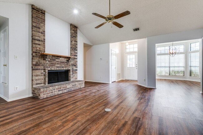 Foto del edificio - Lovely 3 Bedroom, 2 Bathroom Home in Mesqu...