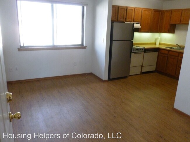 Building Photo - 1 br, 1 bath House - 2012 Spruce #5