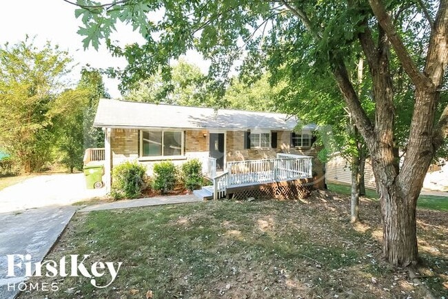 Building Photo - 3799 N Camp Creek Pkwy SW