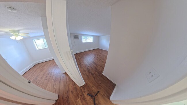 Foto del edificio - 310 NW Chapel Dr