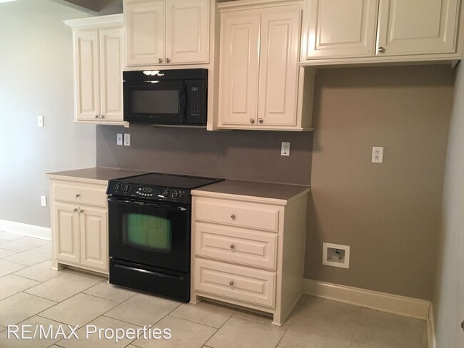 Building Photo - 3 br, 2.5 bath House - 910 S. Audubon Place