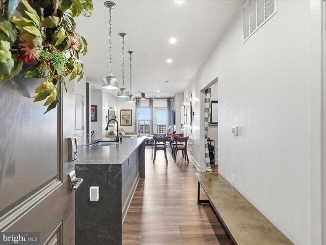 Building Photo - 100 St Ives Pl