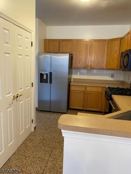 Building Photo - 13 Gordon Cir