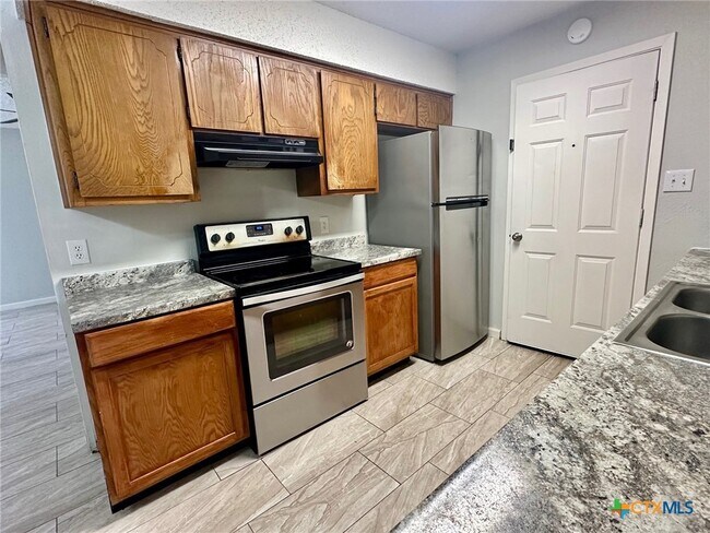 Building Photo - 1307 Barbara Dr
