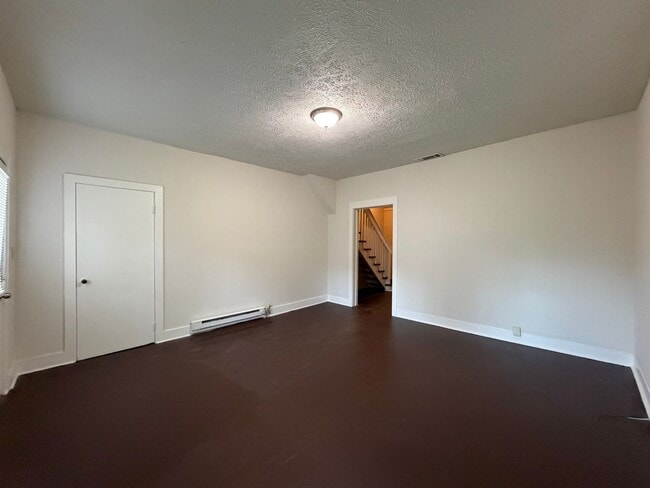 Building Photo - 2 N McLin St SW
