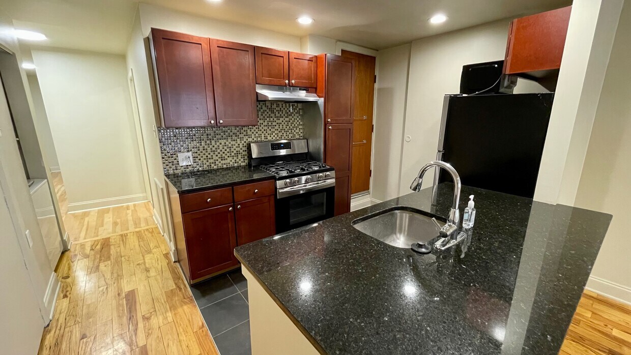 Foto principal - 811 S 11th St