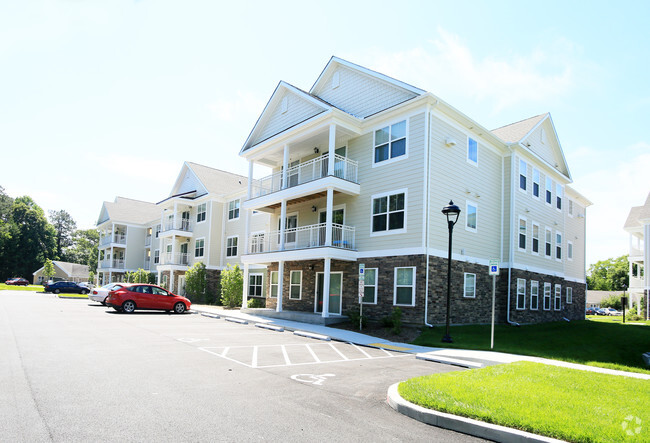 Foto del edificio - Homes on Johnsons Pond