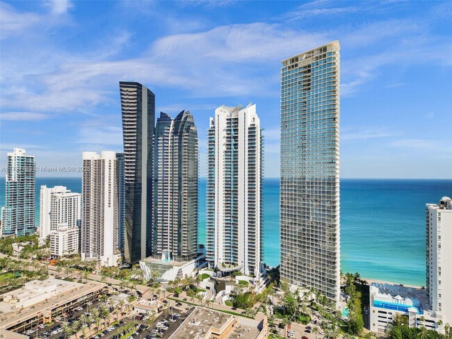 Foto del edificio - 17001 Collins Ave