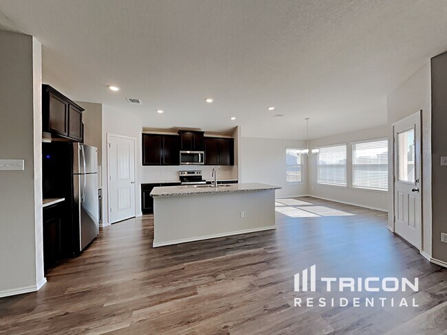Building Photo - 440 Uncle Billy Way Jarrell TX